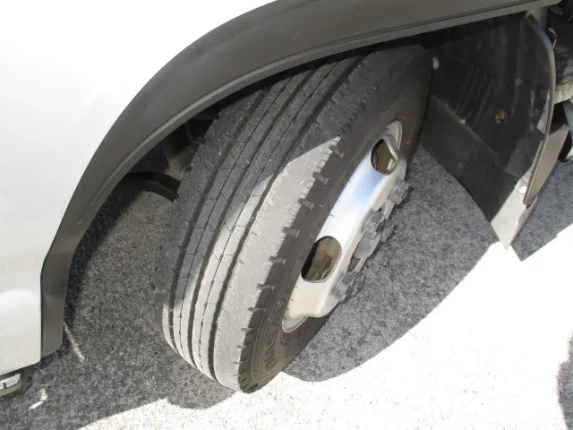 いすゞ エルフ TKG-NHR85A(2WD)の写真13