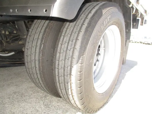 いすゞ エルフ TKG-NHR85A(2WD)の写真14