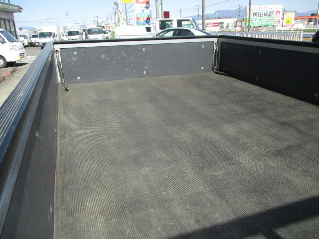 いすゞ エルフ TKG-NHR85A(2WD)の写真36