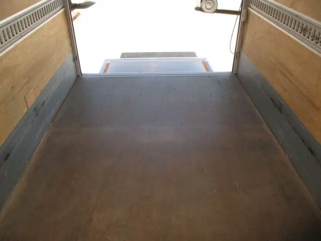 マツダ タイタン TRG-LMR85AN(2WD)の写真8