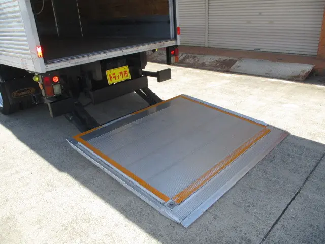 マツダ タイタン TRG-LMR85AN(2WD)の写真12