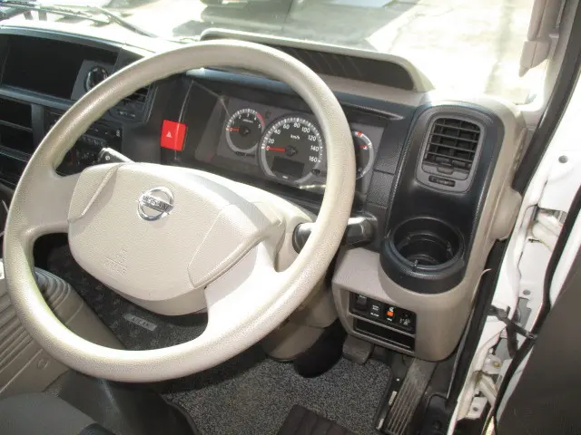 日産 アトラス SDG-SZ5F24(4WD)の写真9