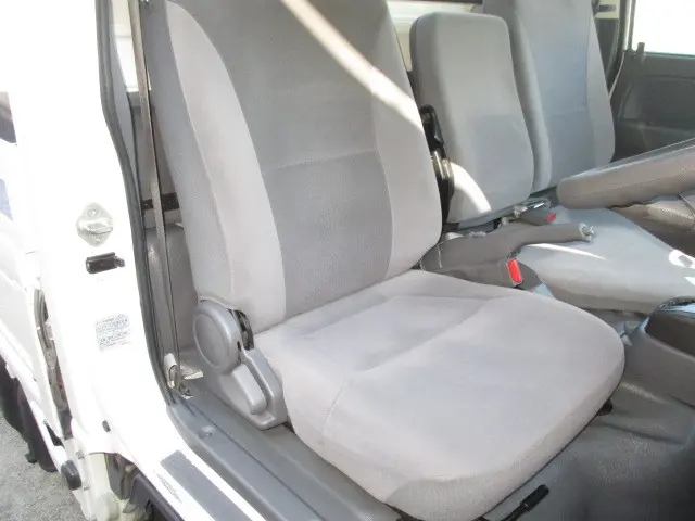 いすゞ エルフ TRG-NJR85A(2WD)の写真7