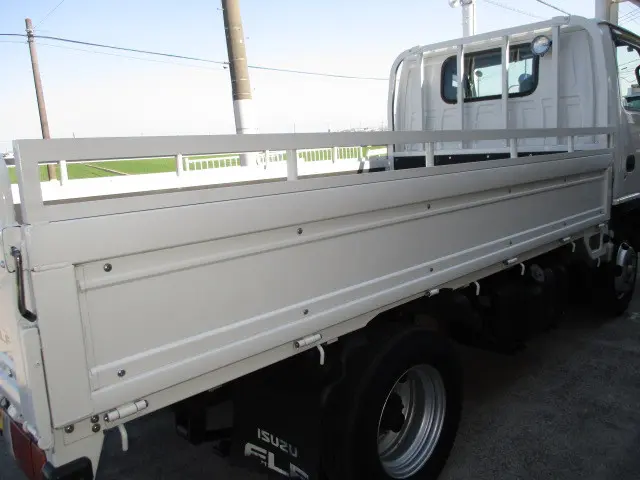 いすゞ エルフ TRG-NJR85A(2WD)の写真31