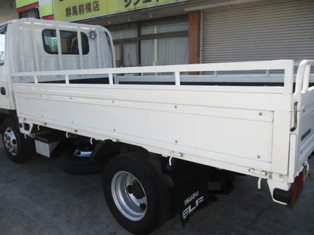 いすゞ エルフ TRG-NJR85A(2WD)の写真32