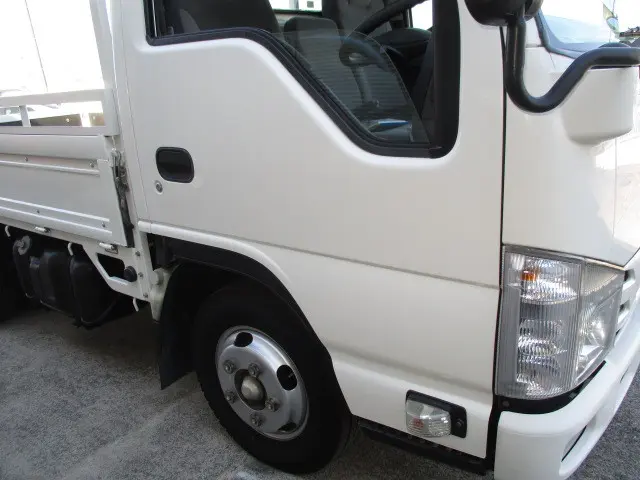 いすゞ エルフ TRG-NJR85A(2WD)の写真34