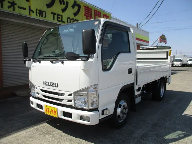 いすゞ エルフ 2RG-NJR88A(2WD)の写真1