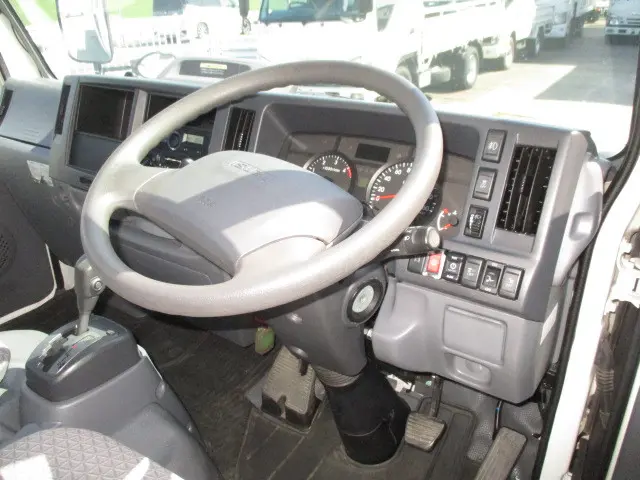 いすゞ エルフ 2RG-NJR88A(2WD)の写真14