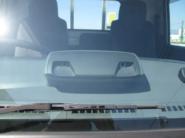 いすゞ エルフ 2RG-NJR88A(2WD)の写真18