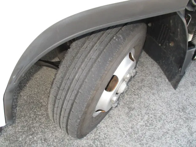 いすゞ エルフ 2RG-NJR88A(2WD)の写真19