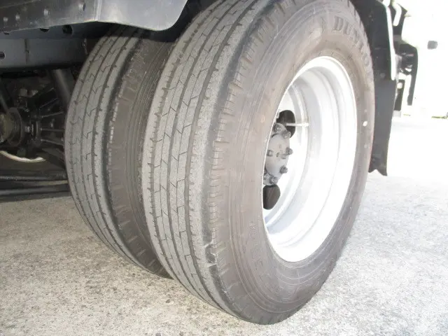 いすゞ エルフ 2RG-NJR88A(2WD)の写真20