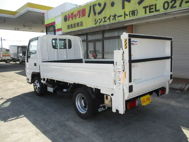 いすゞ エルフ 2RG-NJR88A(2WD)の写真32