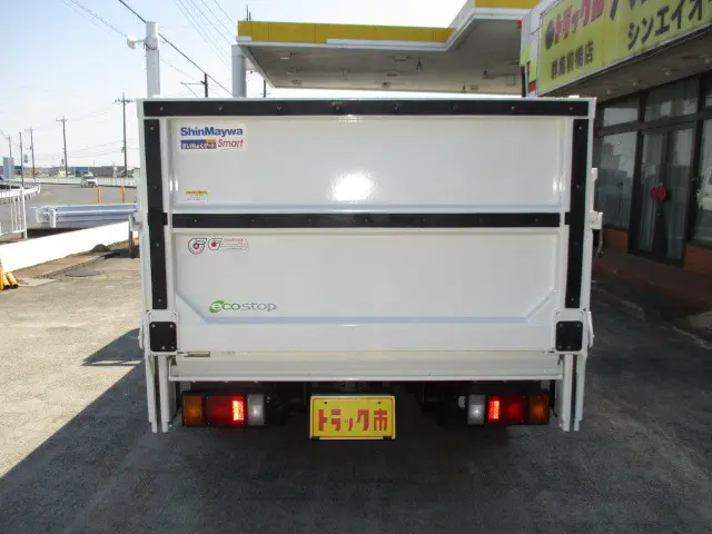 いすゞ エルフ 2RG-NJR88A(2WD)の写真35