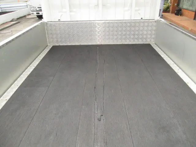 トヨタ トヨエース LDF-KDY281(4WD)の写真3