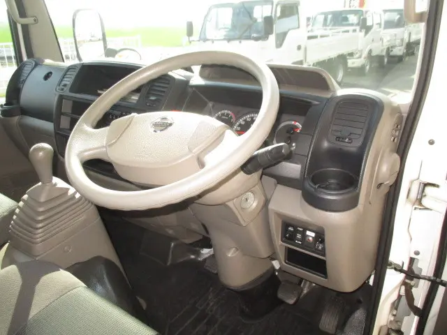 日産 アトラス SKG-TZ3F24(2WD)の写真15