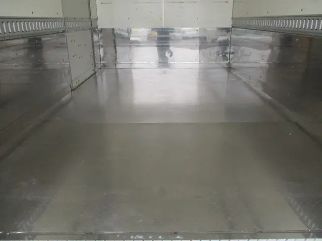 いすゞ エルフ TRG-NLS85AN(4WD)の写真8