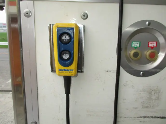 いすゞ エルフ TRG-NLS85AN(4WD)の写真13