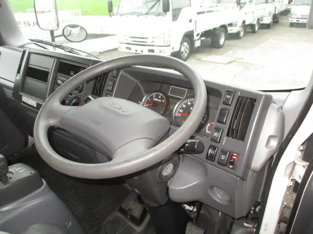 いすゞ エルフ TRG-NLS85AN(4WD)の写真22
