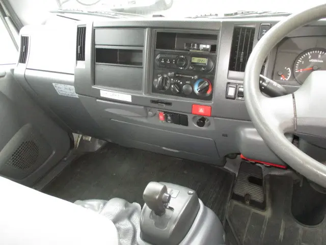 いすゞ エルフ TRG-NLS85AN(4WD)の写真23