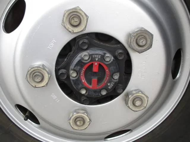 いすゞ エルフ TRG-NLS85AN(4WD)の写真27