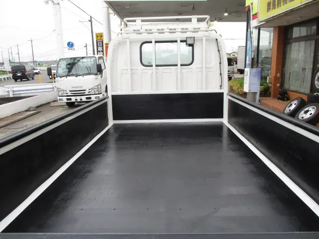 いすゞ エルフ 2RG-NJS88A(4WD)の写真3