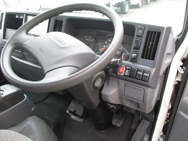 いすゞ エルフ 2RG-NJS88A(4WD)の写真8