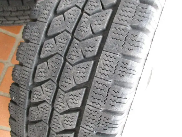 いすゞ エルフ 2RG-NJS88A(4WD)の写真18