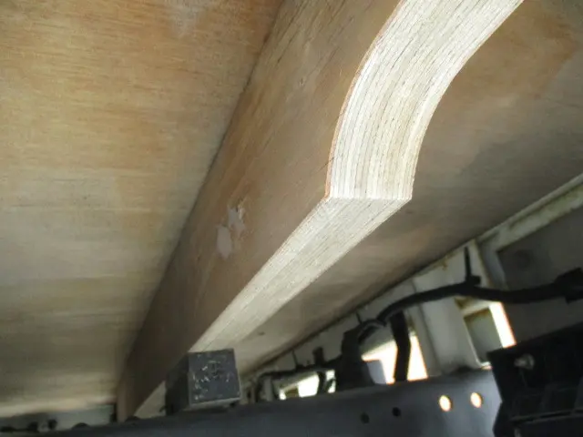 いすゞ エルフ 2RG-NJS88A(4WD)の写真26