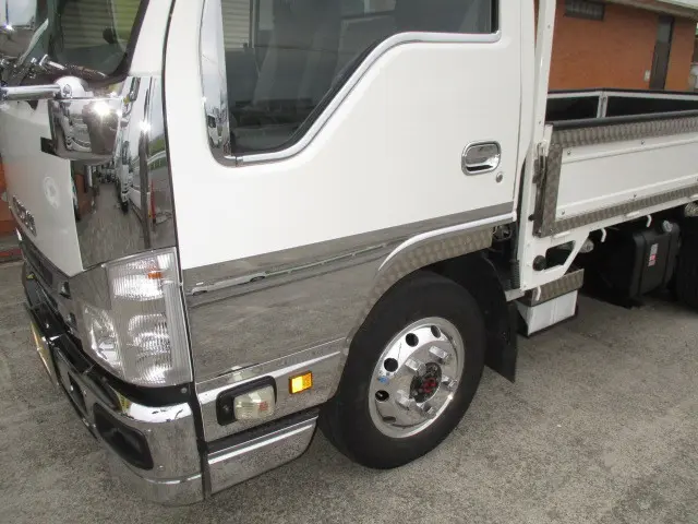 いすゞ エルフ 2RG-NJS88A(4WD)の写真35