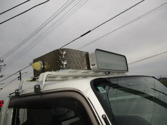 いすゞ エルフ 2RG-NJS88A(4WD)の写真37