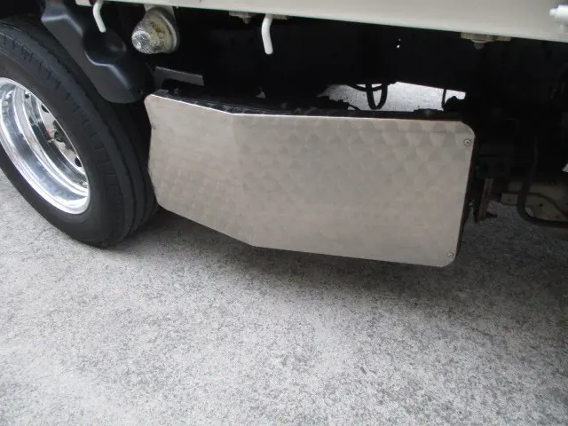 いすゞ エルフ 2RG-NJS88A(4WD)の写真41