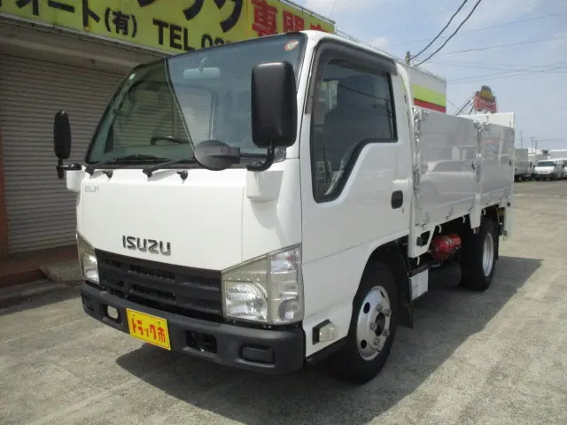 いすゞ エルフ TKG-NKR85A(2WD)の写真1