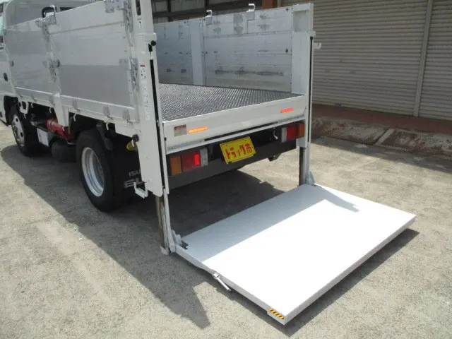 いすゞ エルフ TKG-NKR85A(2WD)の写真3