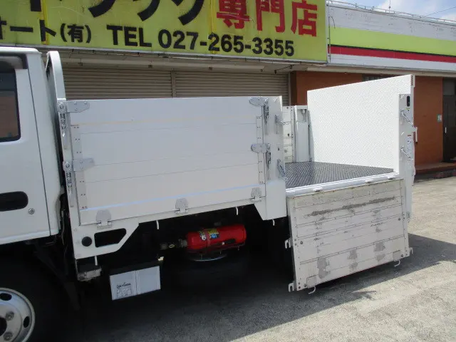 いすゞ エルフ TKG-NKR85A(2WD)の写真8