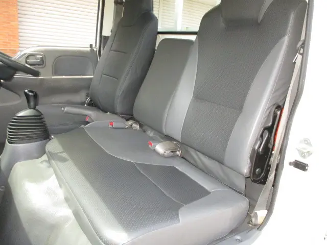 いすゞ エルフ TKG-NKR85A(2WD)の写真14