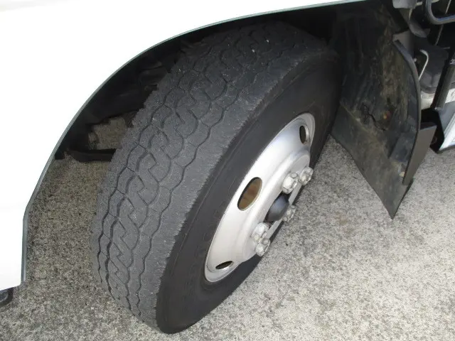 いすゞ エルフ TKG-NKR85A(2WD)の写真18