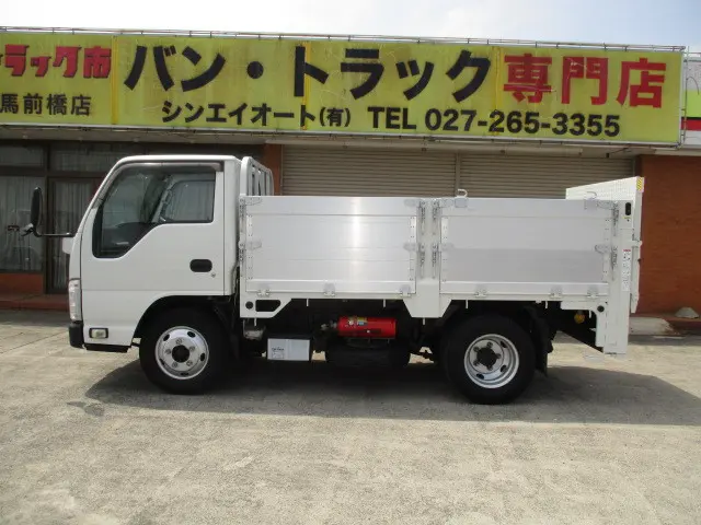 いすゞ エルフ TKG-NKR85A(2WD)の写真31