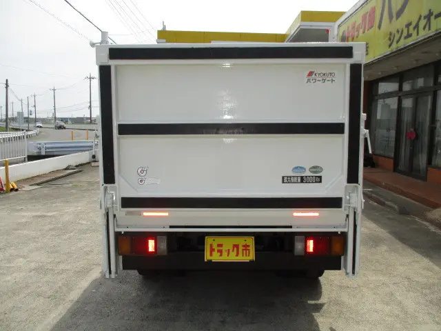 いすゞ エルフ TKG-NKR85A(2WD)の写真33