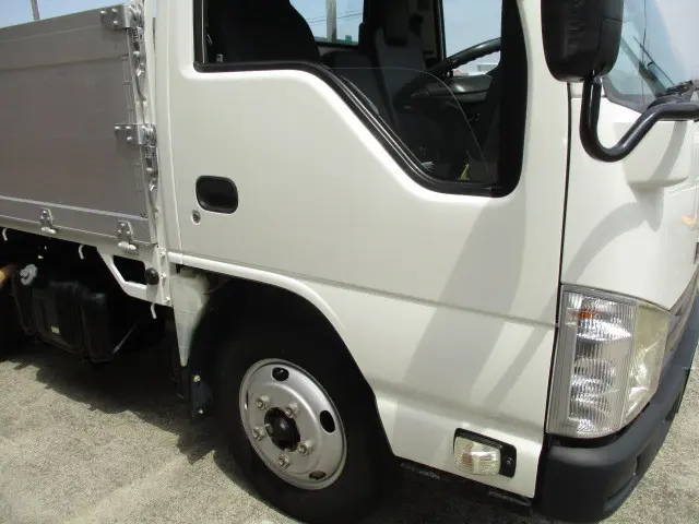 いすゞ エルフ TKG-NKR85A(2WD)の写真37