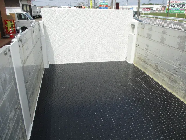 いすゞ エルフ TKG-NKR85A(2WD)の写真39