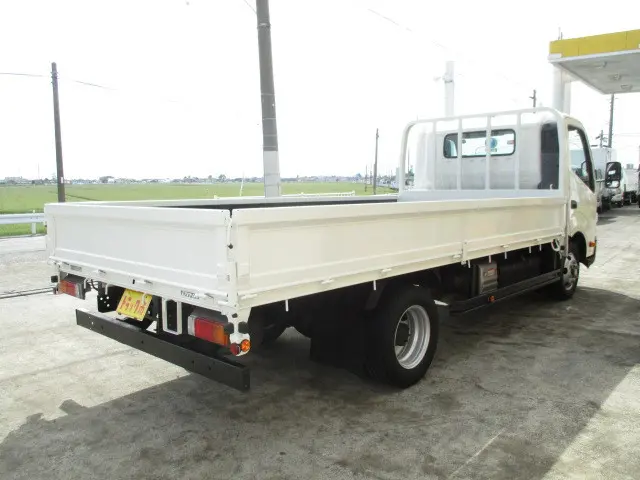 トヨタ ダイナ 2RG-XZU712(2WD)の写真2