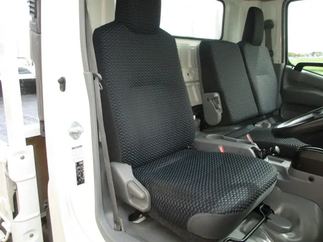 トヨタ ダイナ 2RG-XZU712(2WD)の写真7