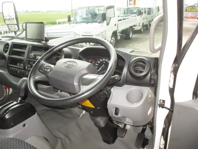トヨタ ダイナ 2RG-XZU712(2WD)の写真9