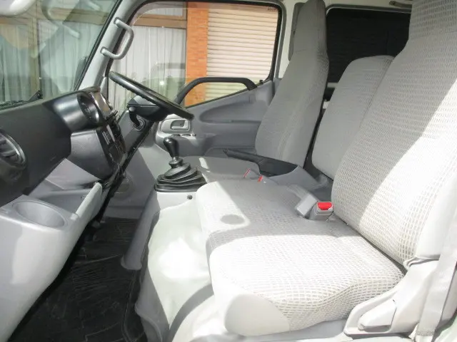 トヨタ ダイナ LDF-KDY281(4WD)の写真9