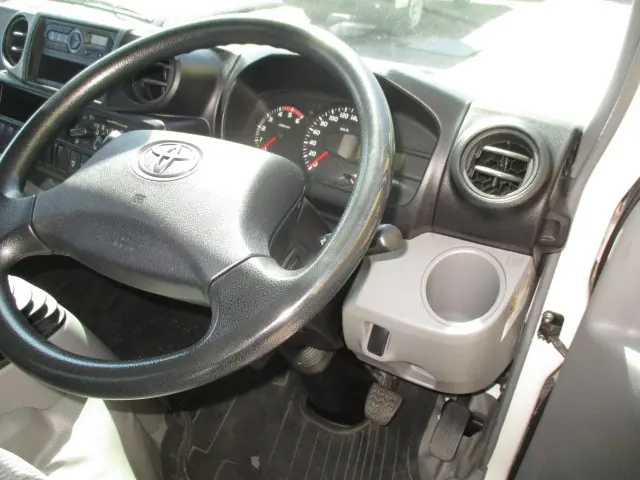 トヨタ ダイナ LDF-KDY281(4WD)の写真9