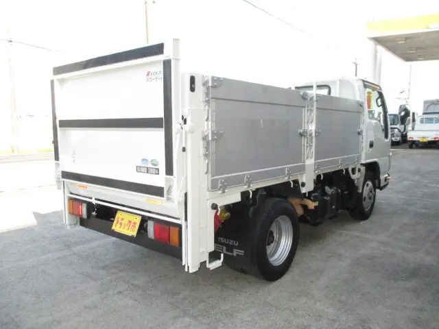 いすゞ エルフ TKG-NKR85A(2WD)の写真2