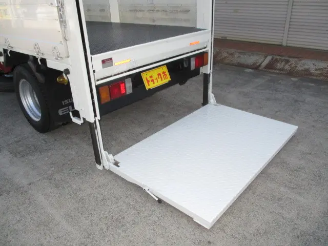 いすゞ エルフ TKG-NKR85A(2WD)の写真3