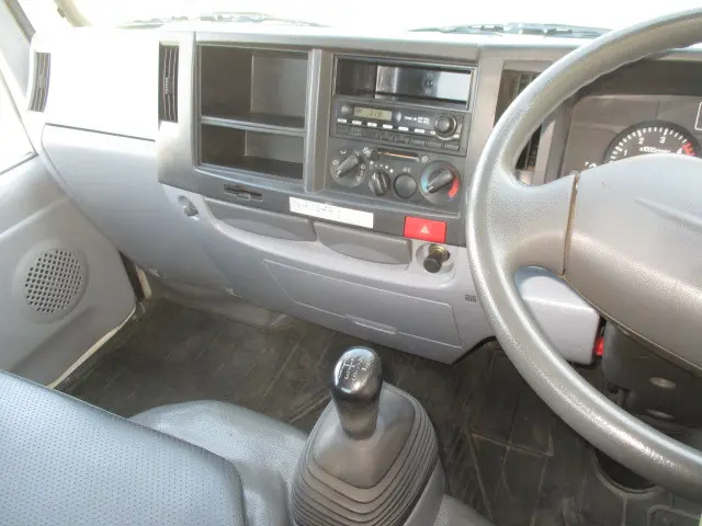 いすゞ エルフ TKG-NKR85A(2WD)の写真15