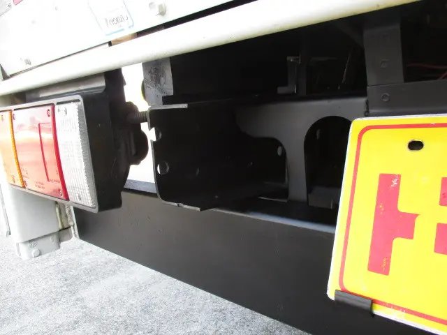 いすゞ エルフ TKG-NKR85A(2WD)の写真21