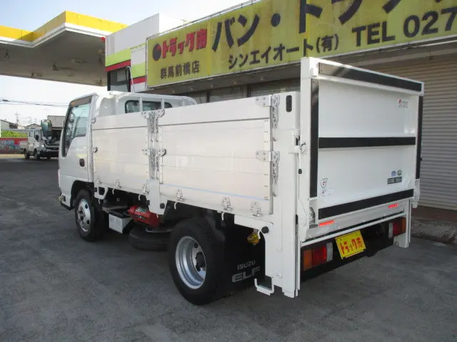 いすゞ エルフ TKG-NKR85A(2WD)の写真29